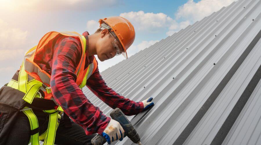 Professional gutter cleaning in Cabot, PA